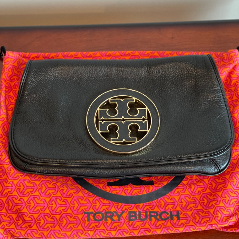 Tory burch clutch